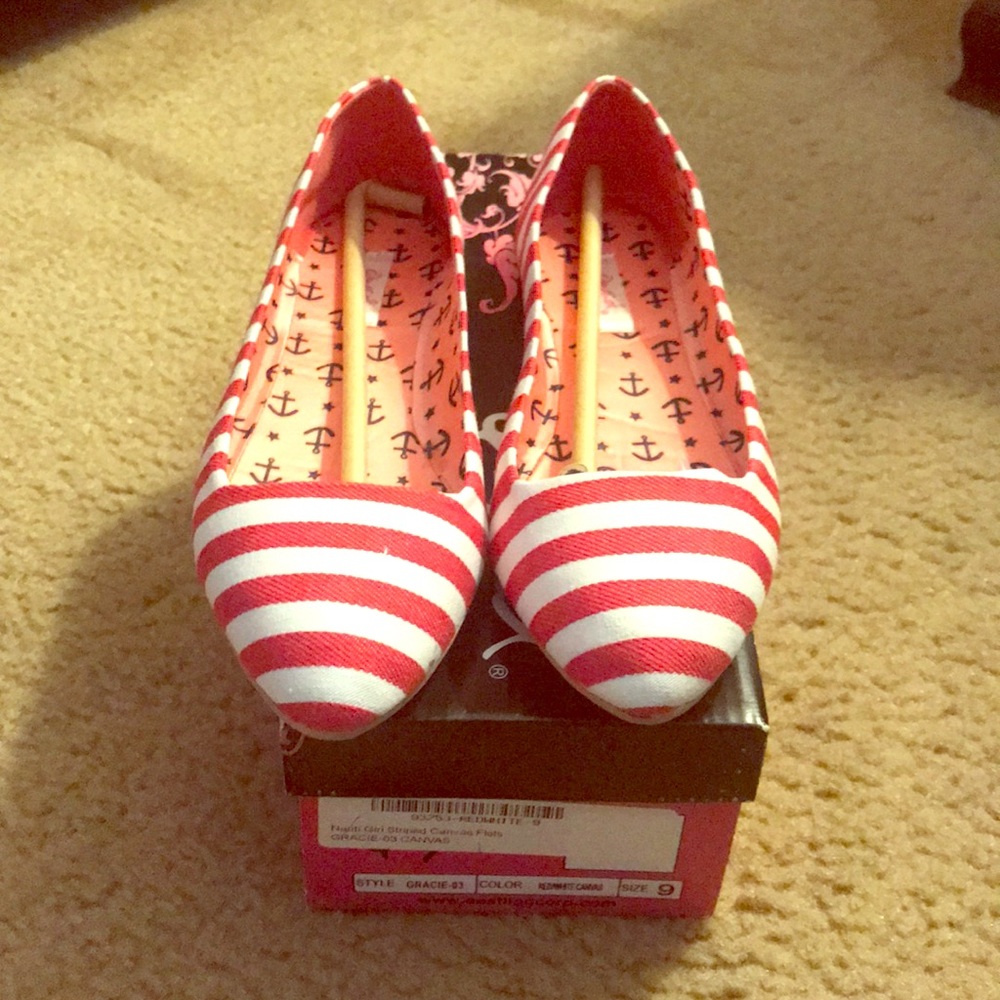 Qupid nautical red striped pointed flats
